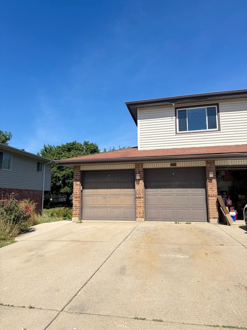 311 Dawn Court 2 — photo