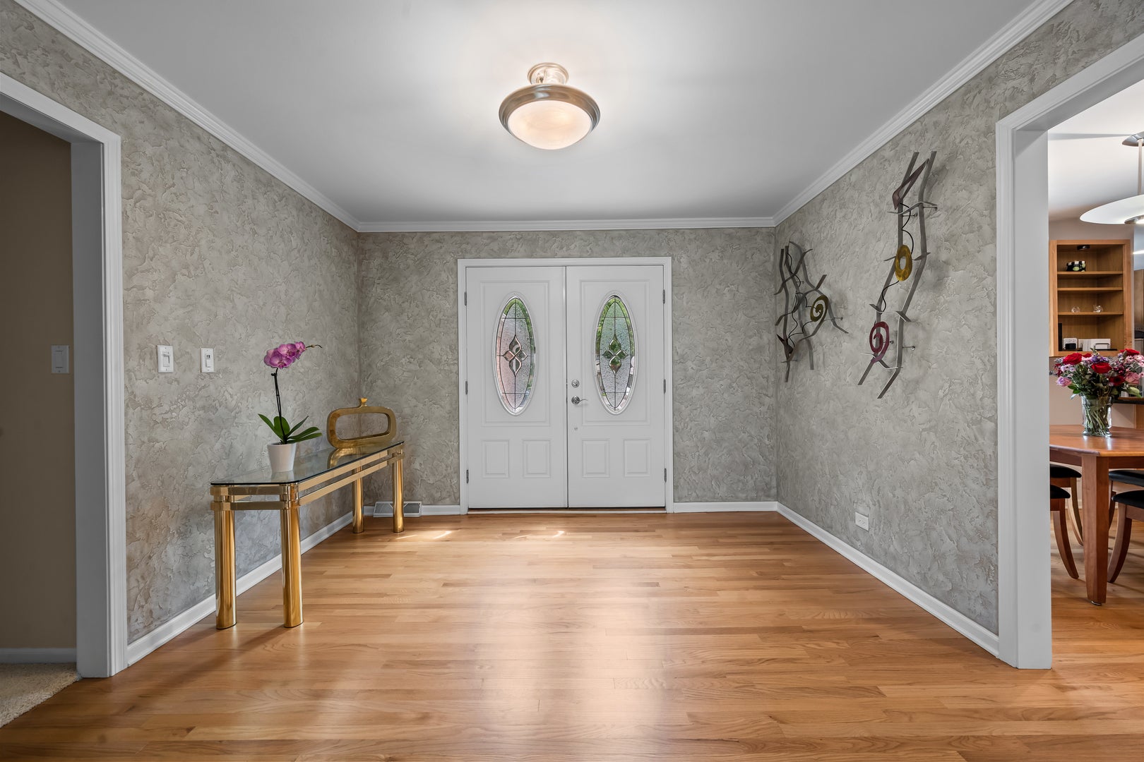 Home in Northbrook, IL 60062 — photo 2