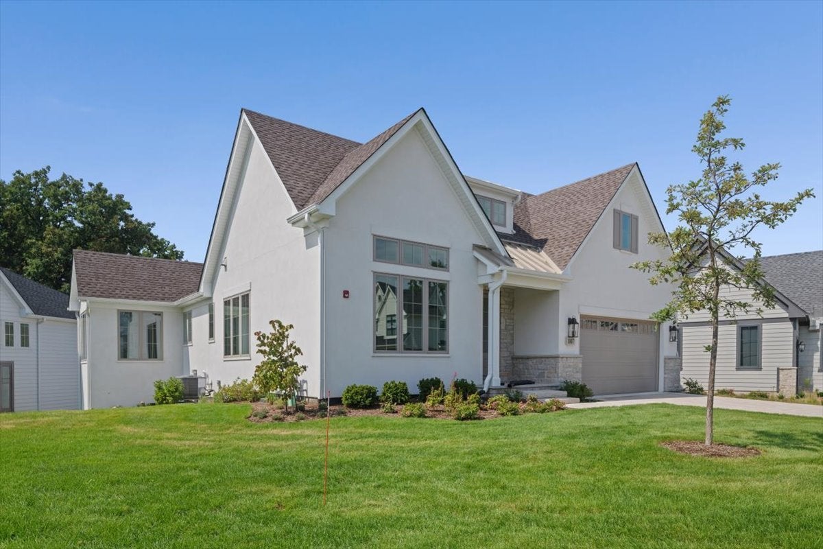 1107 Hawthorn (Lot 141) Lane — photo