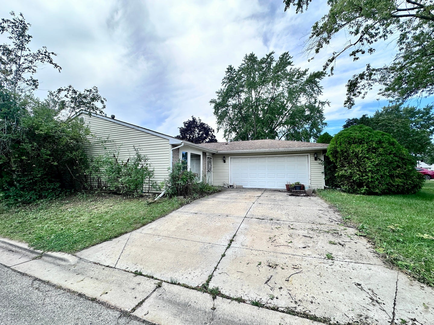 87 Highbury Drive — photo