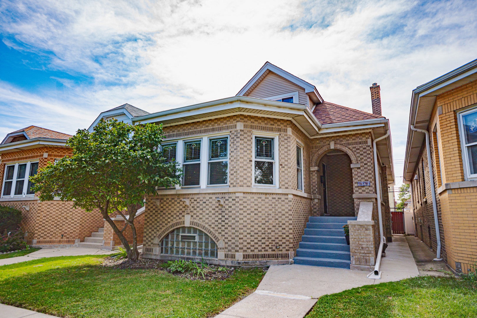 5253 W Wrightwood Avenue — photo