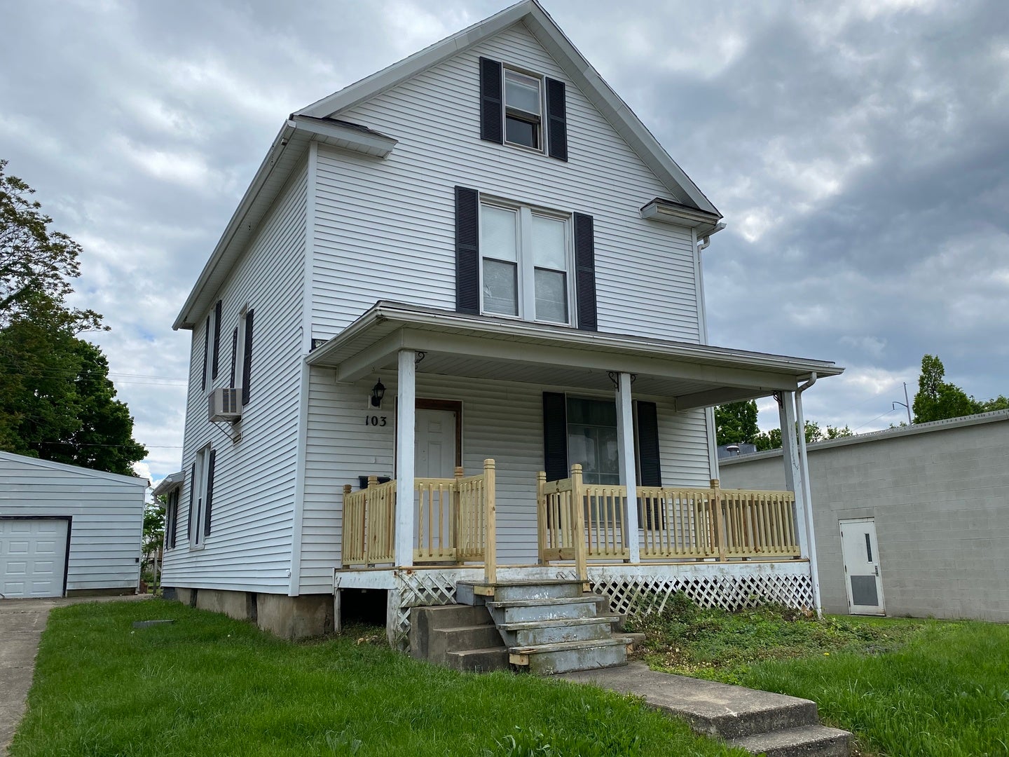 103 E Church Street — photo