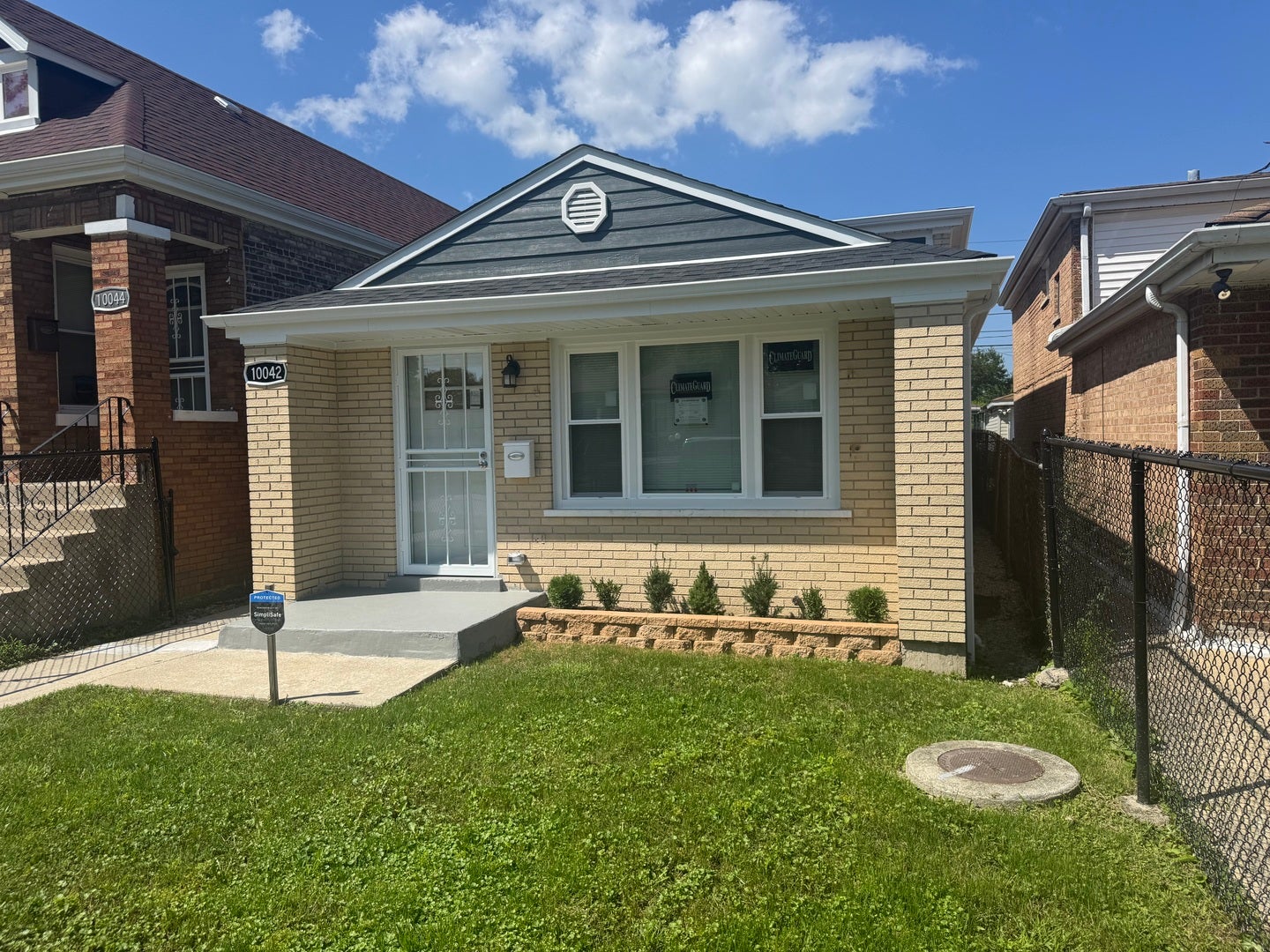 10042 S Princeton Avenue — photo