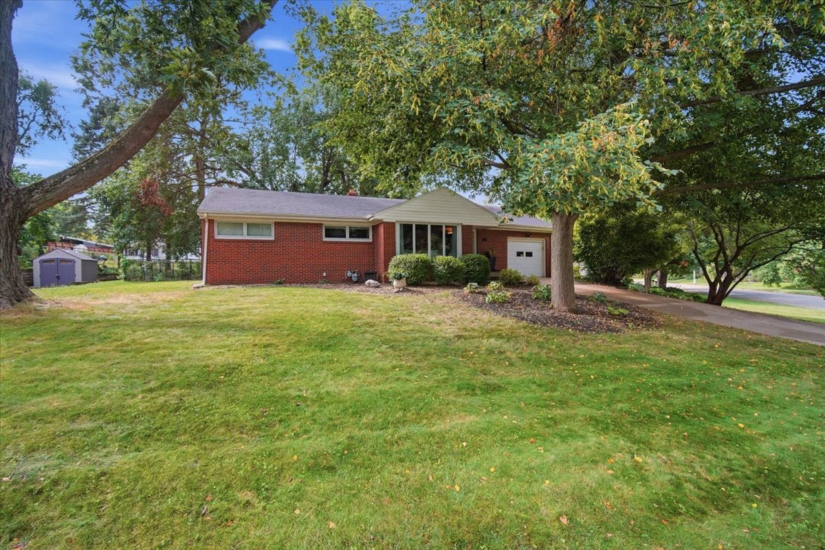 801 Smith Drive — photo
