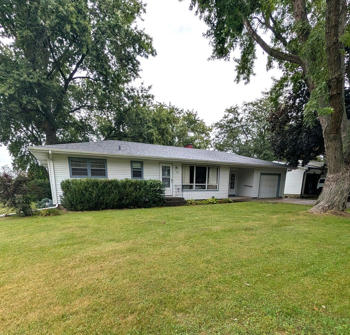 205 E Pleasant Avenue — photo