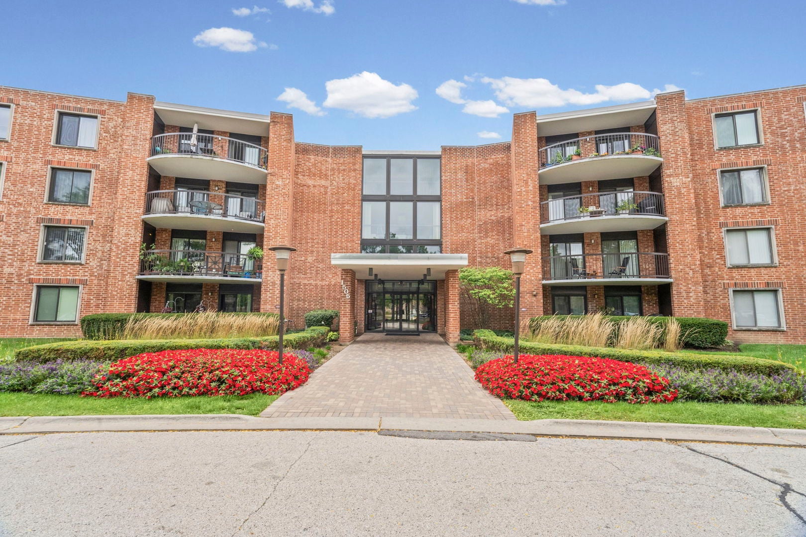 1505 E Central Road 216B — photo