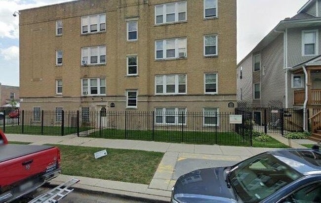 2150 N Kildare Avenue 3 — photo