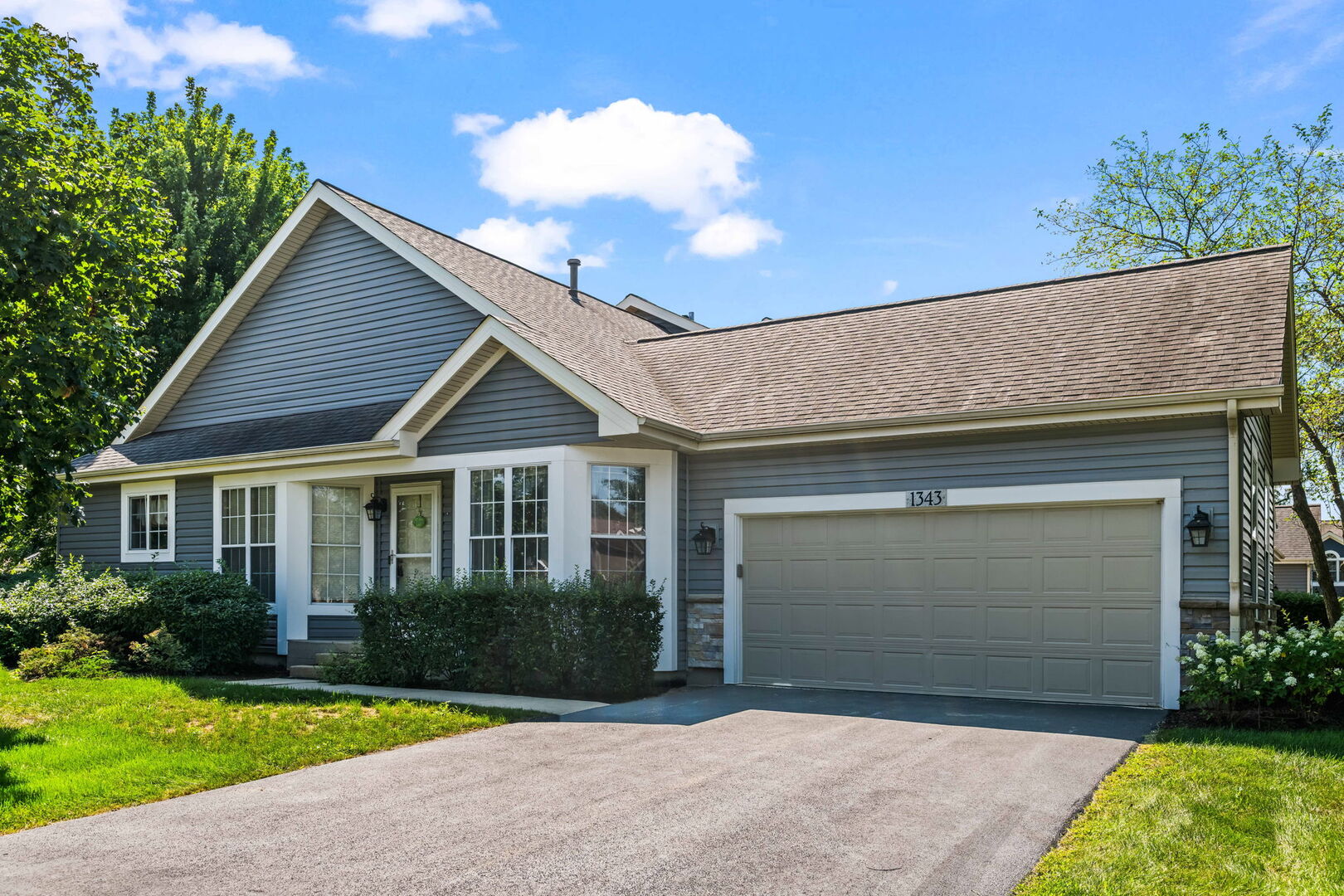 1343 Ridgefield Circle — photo