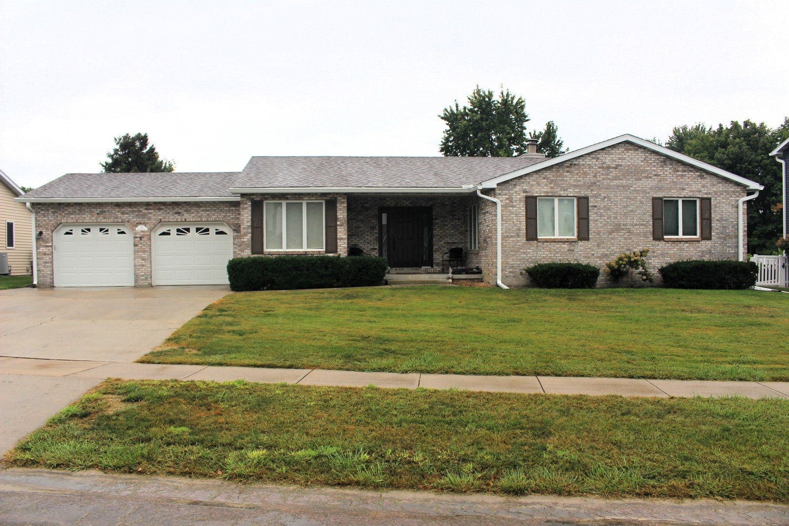 34 Colonial Drive — photo