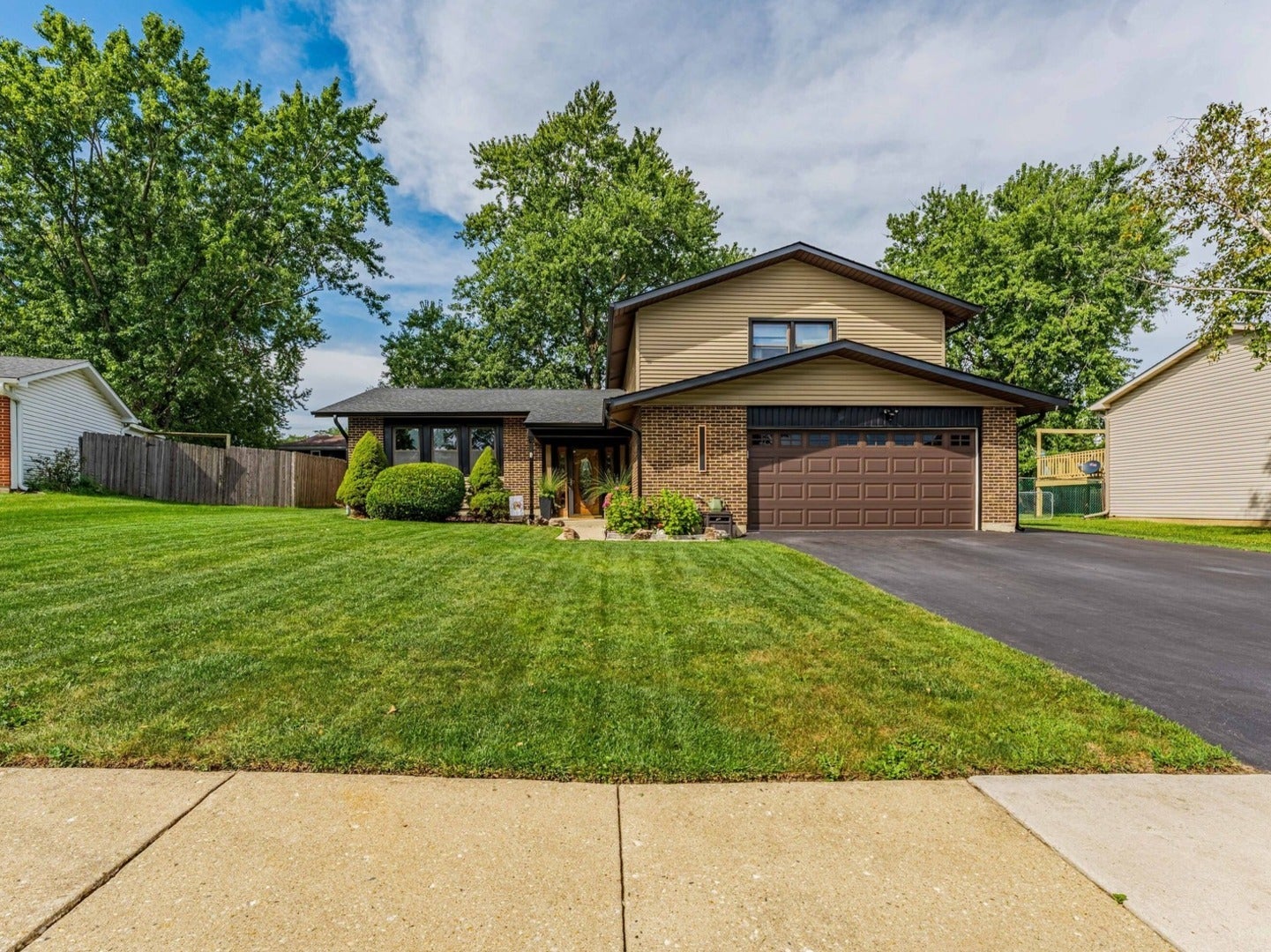 349 Knight Court — photo