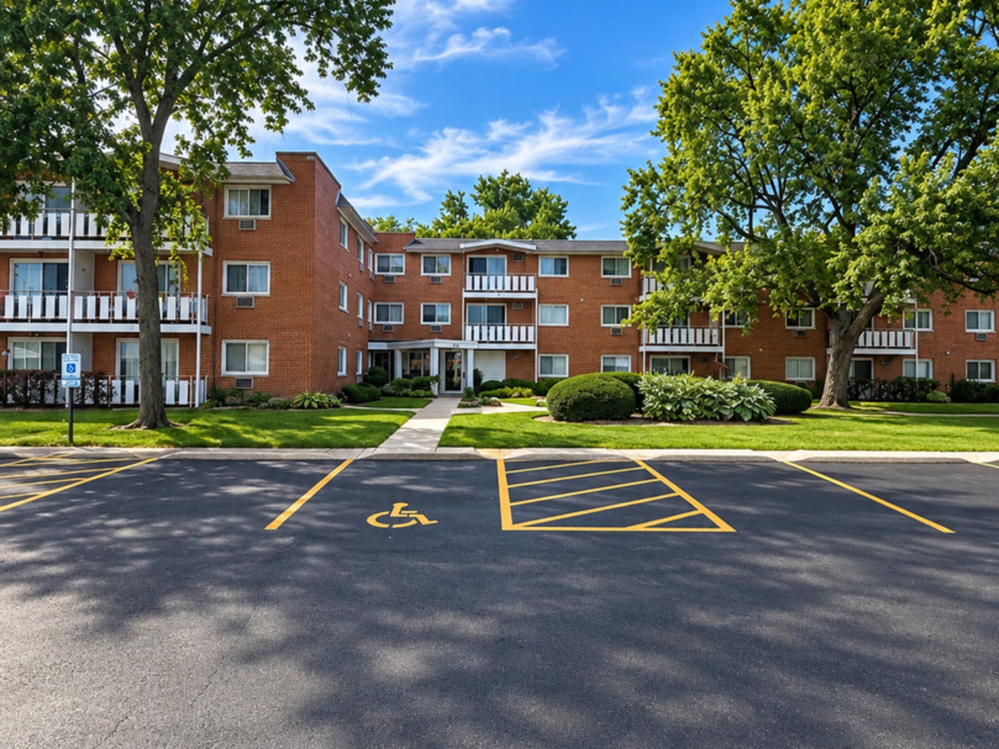 25 E Palatine Road 212 — photo