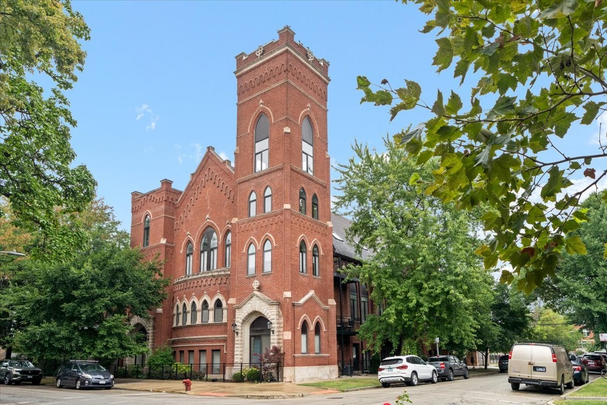 2140 N Richmond Street 7 — photo