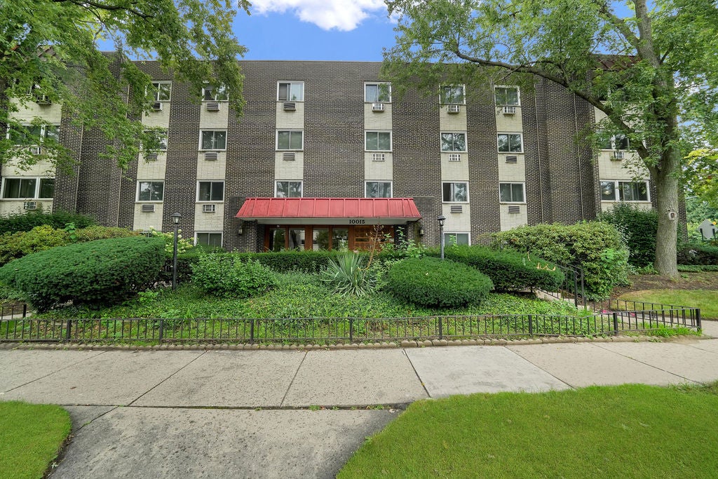 10015 Beverly Drive 404 — photo