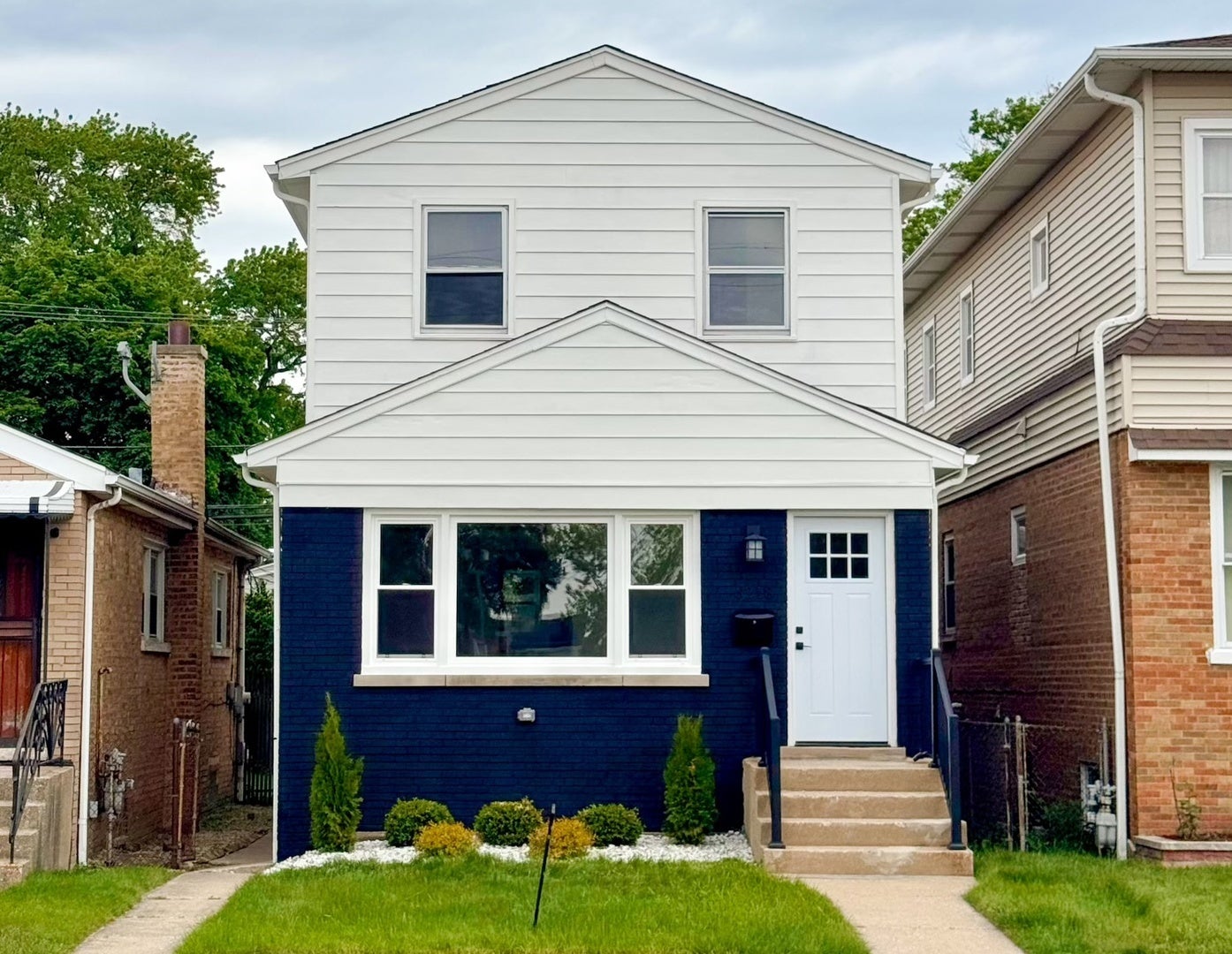 6218 W Foster Avenue — photo
