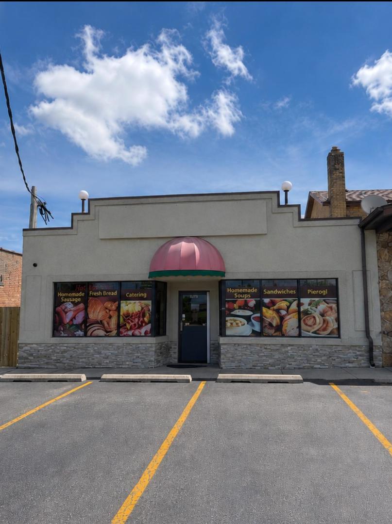 272 W Irving Park Road — photo