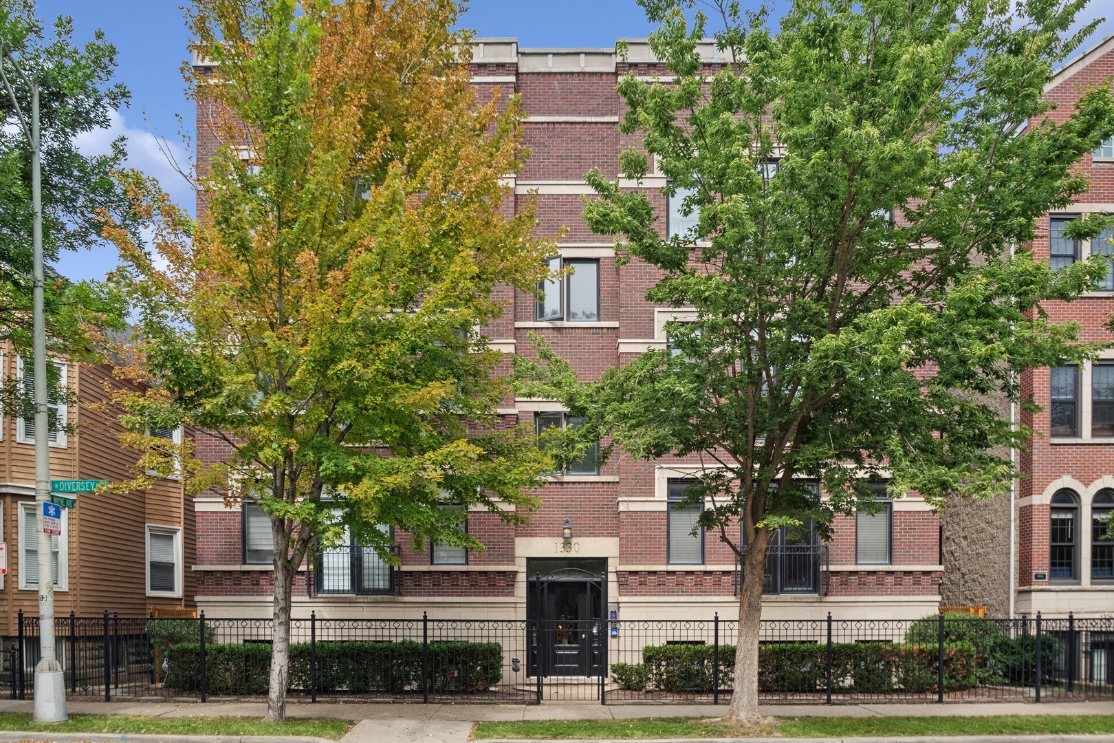 1330 W Diversey Parkway 1W — photo