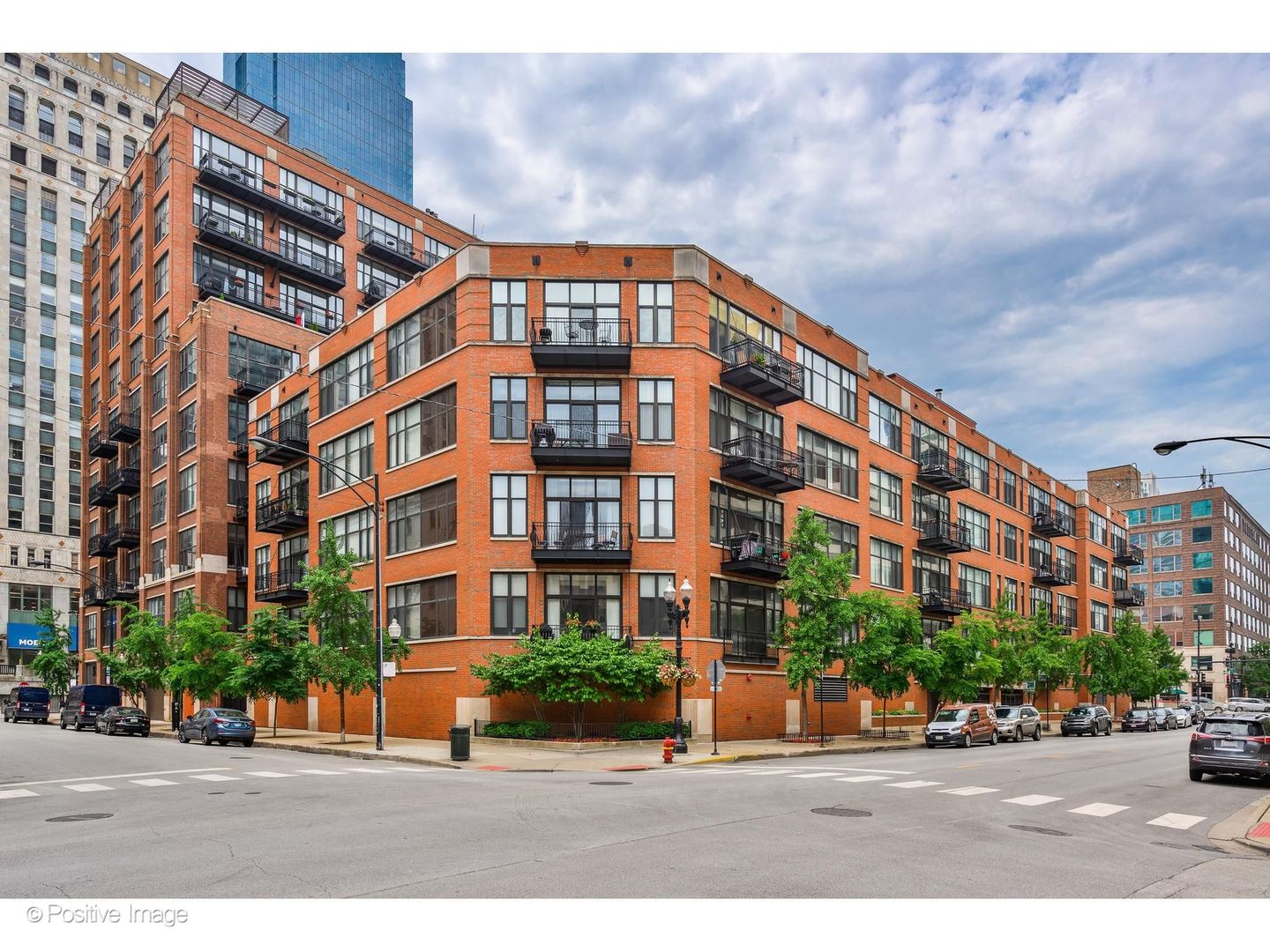 333 W Hubbard Street 701 — photo