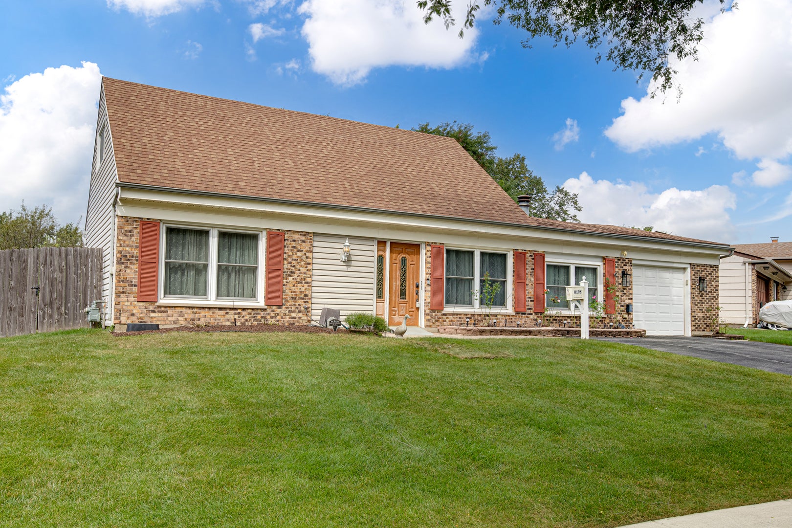 8196 Dartmouth Lane — photo