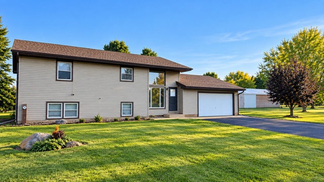 2347 N 45th Road — photo