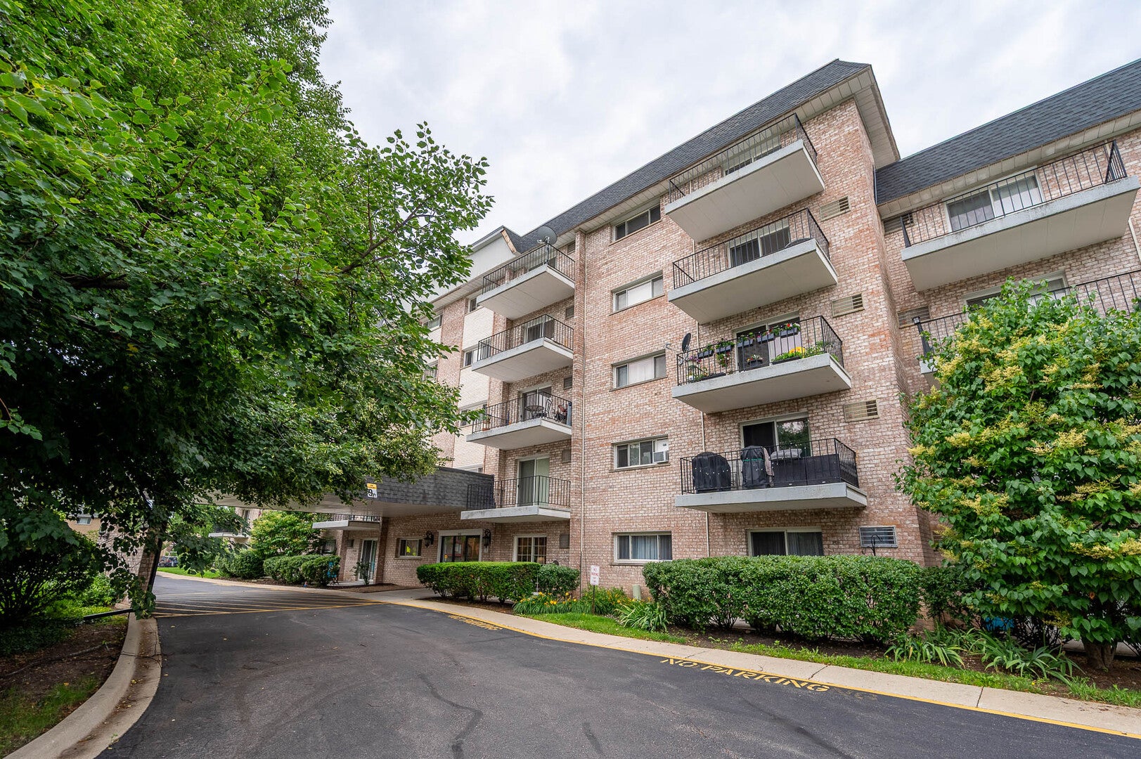 1000 S Lorraine Road 411 — photo