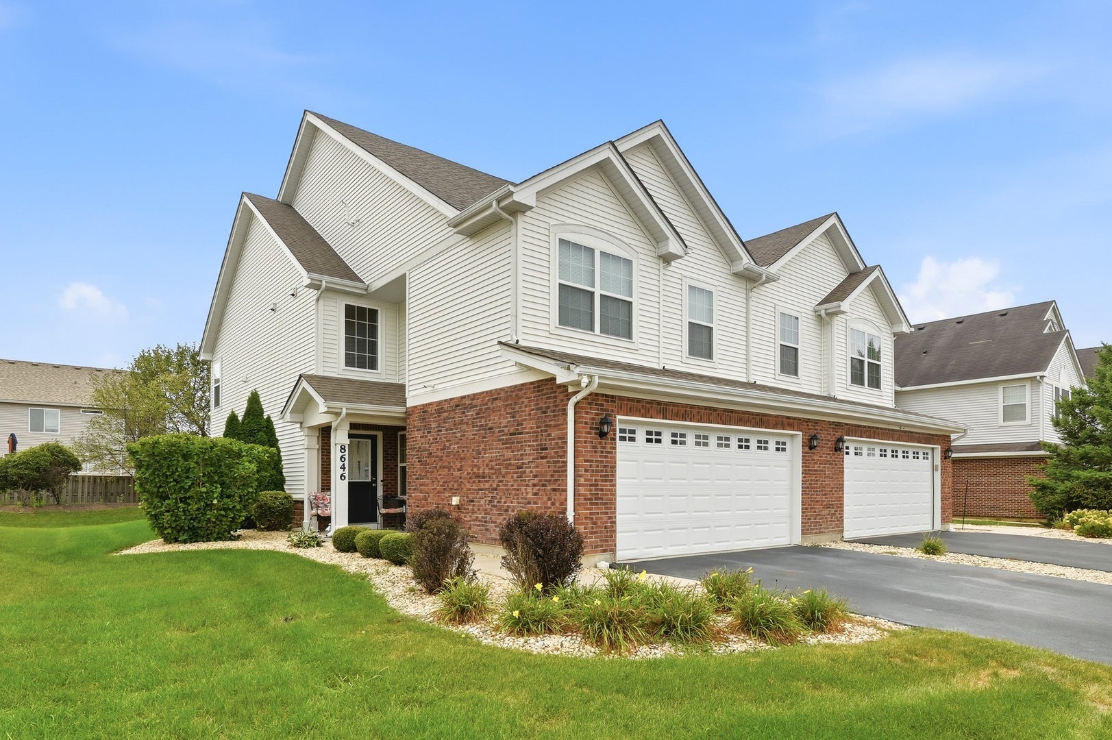 8646 Foxborough Way — photo