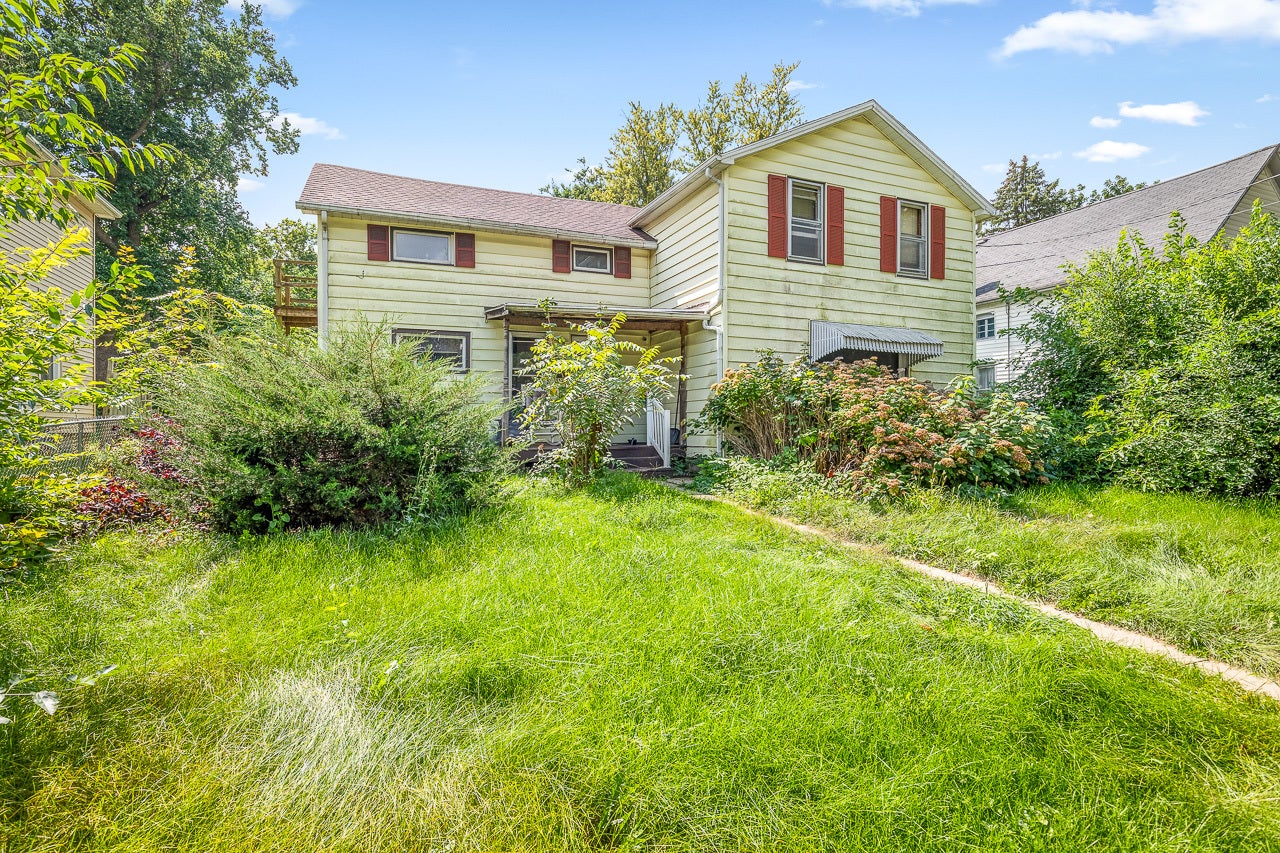 521 E Pleasant Street — photo