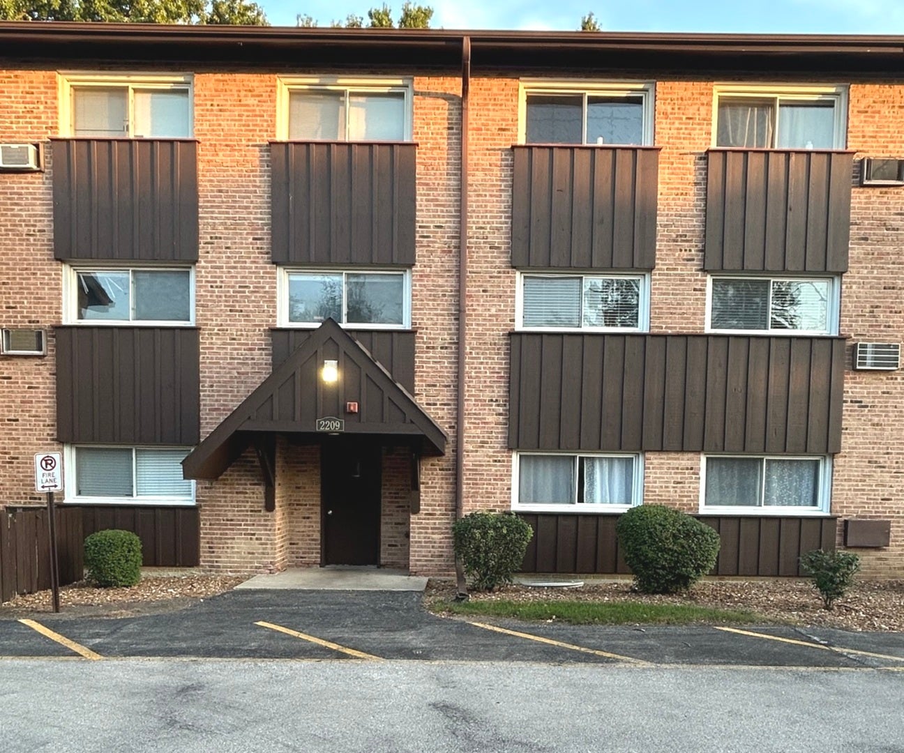 2209 Arbor Circle 25 — photo