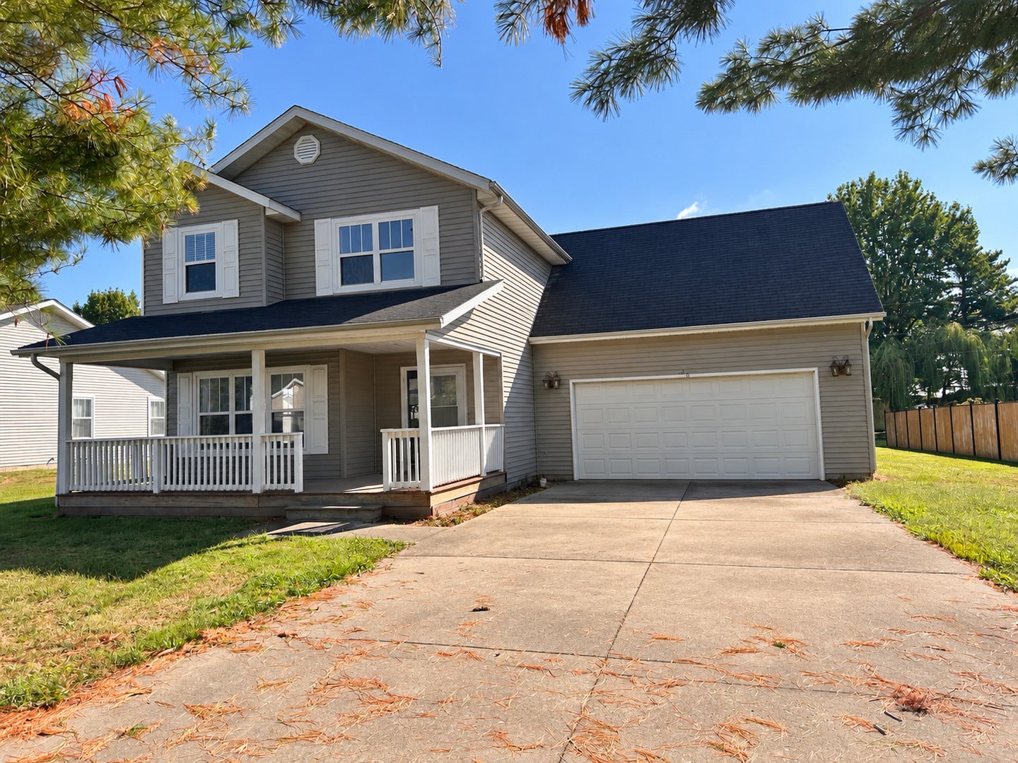 310 E Beacon Court — photo