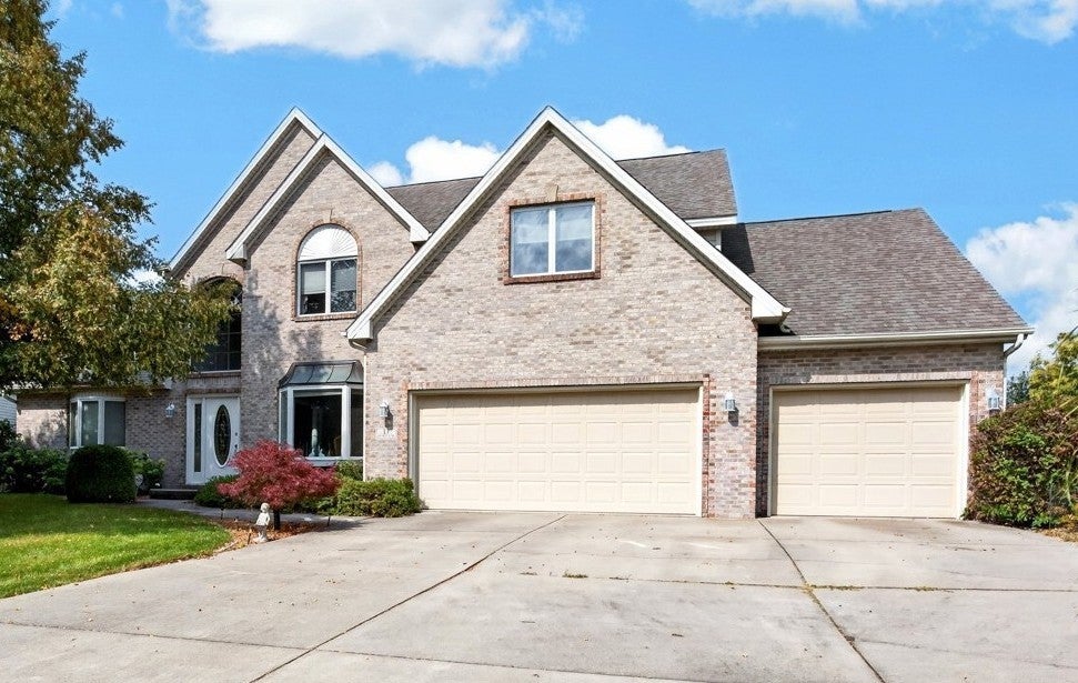 13 Bay Pointe Drive — photo