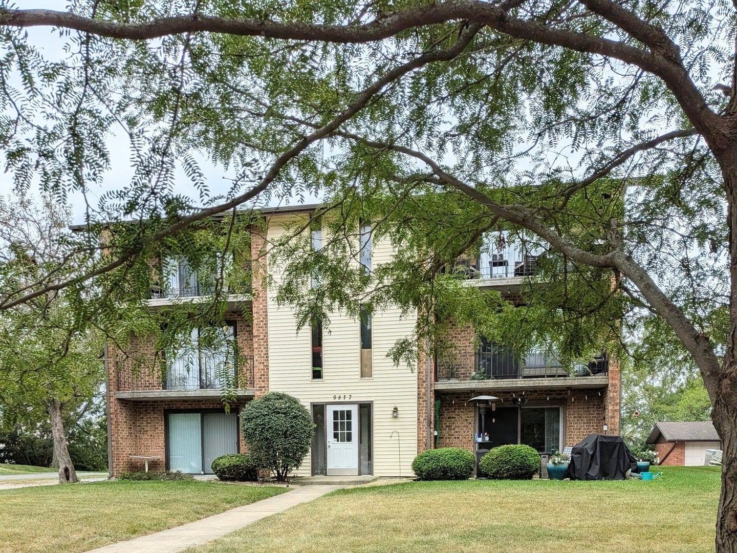 9817 Treetop Drive 1a — photo