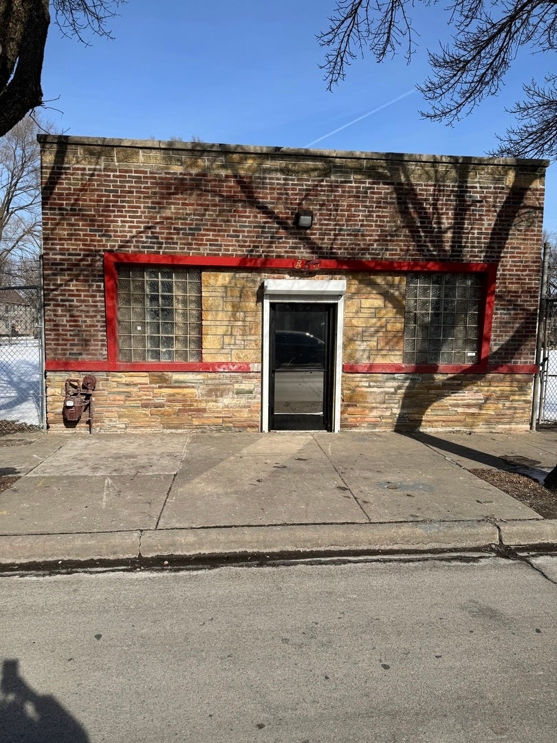 850 W 51st Street — photo