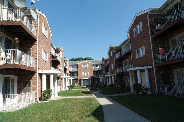 4120 Williamsburg Court 302 — photo