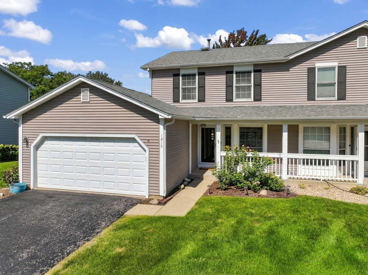 1219 Oak Ridge Drive — photo