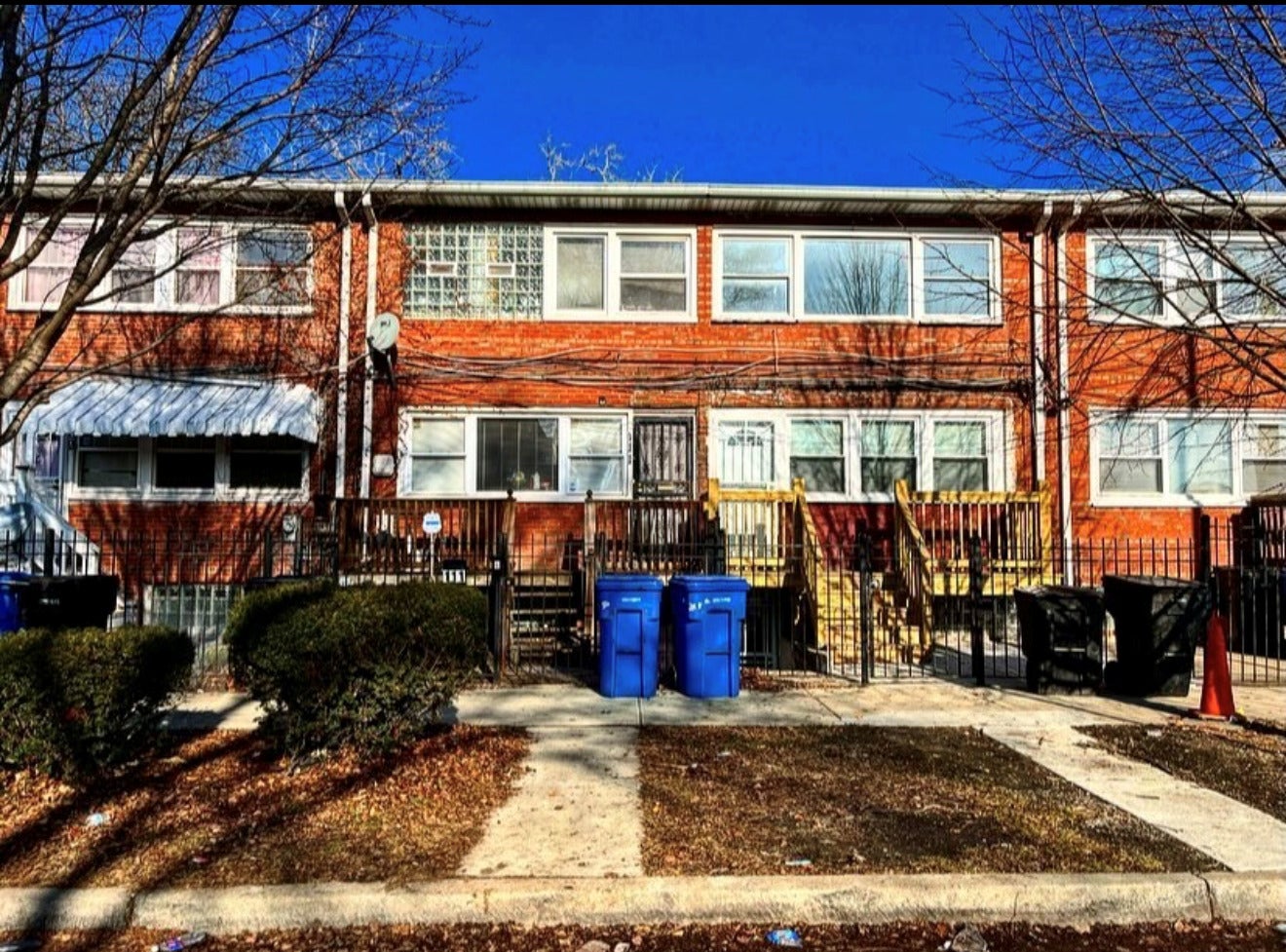 113 E 37th Place — photo