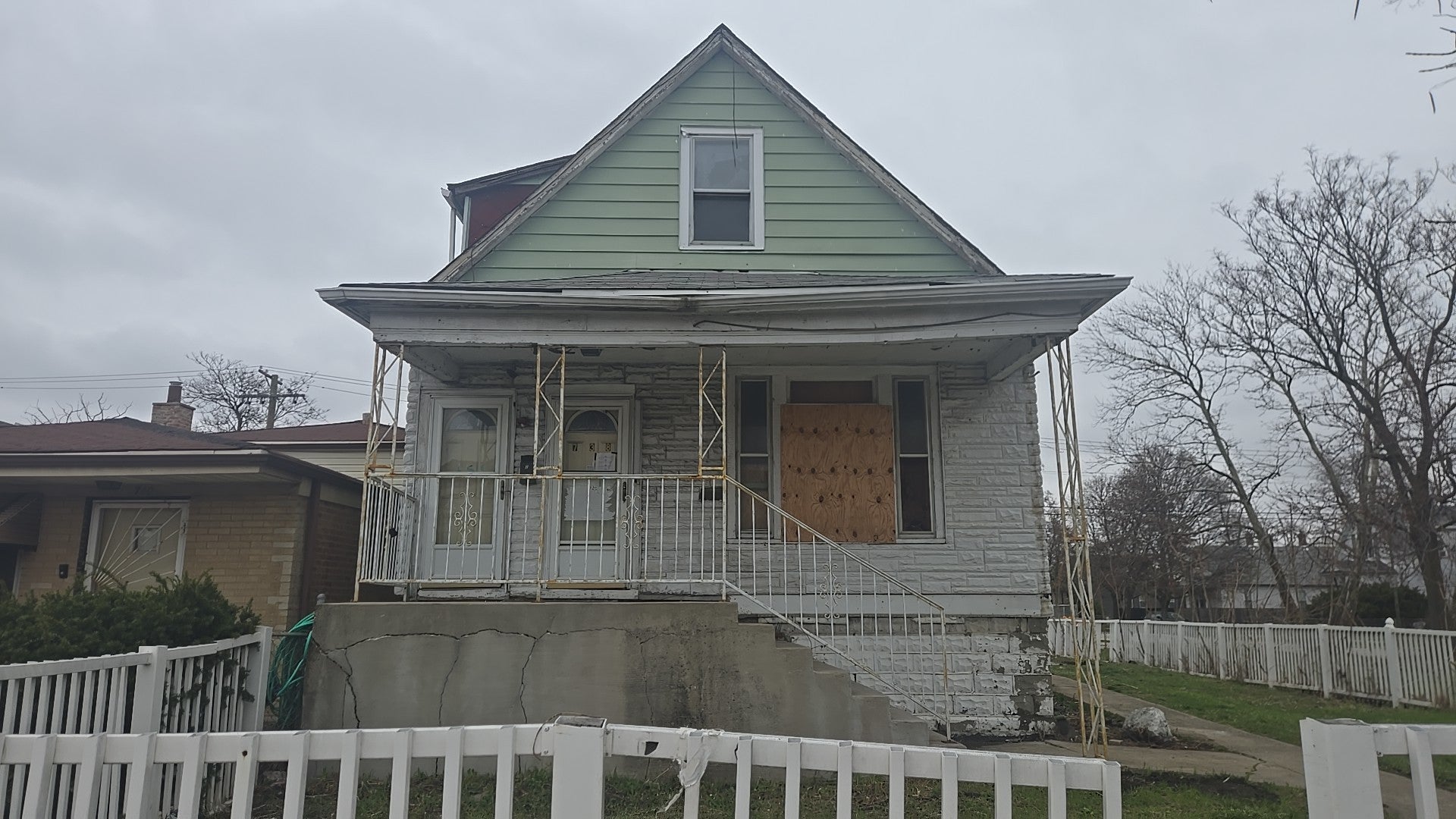 738 W 103rd Street — photo