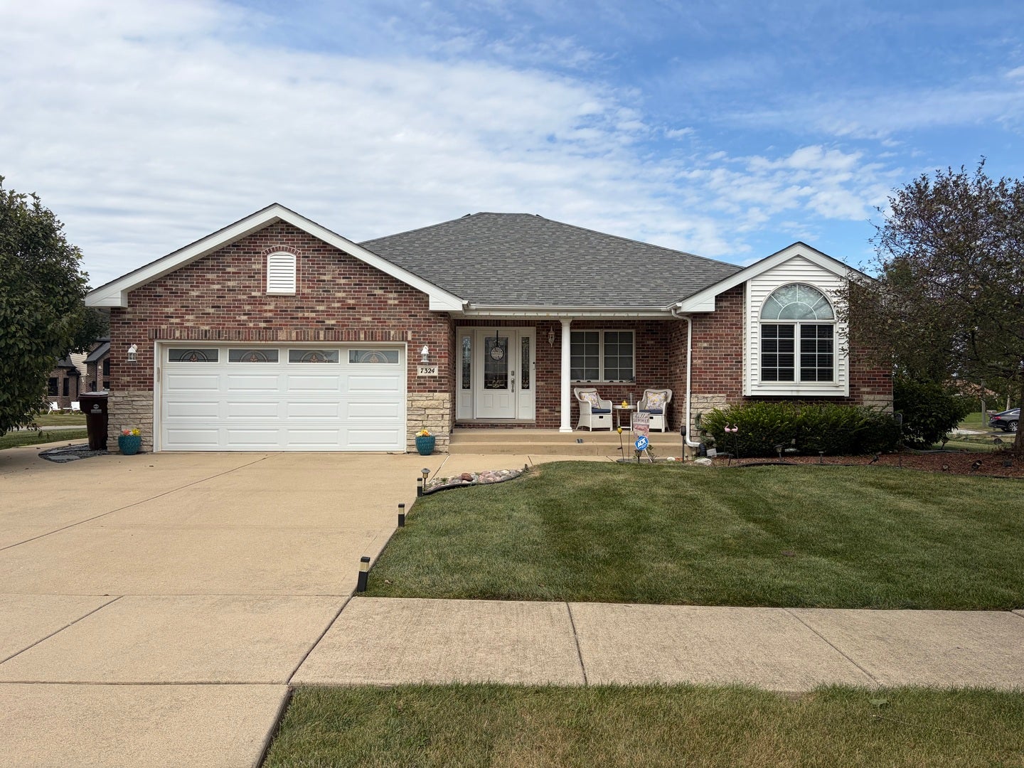 7324 W Braemar Lane — photo