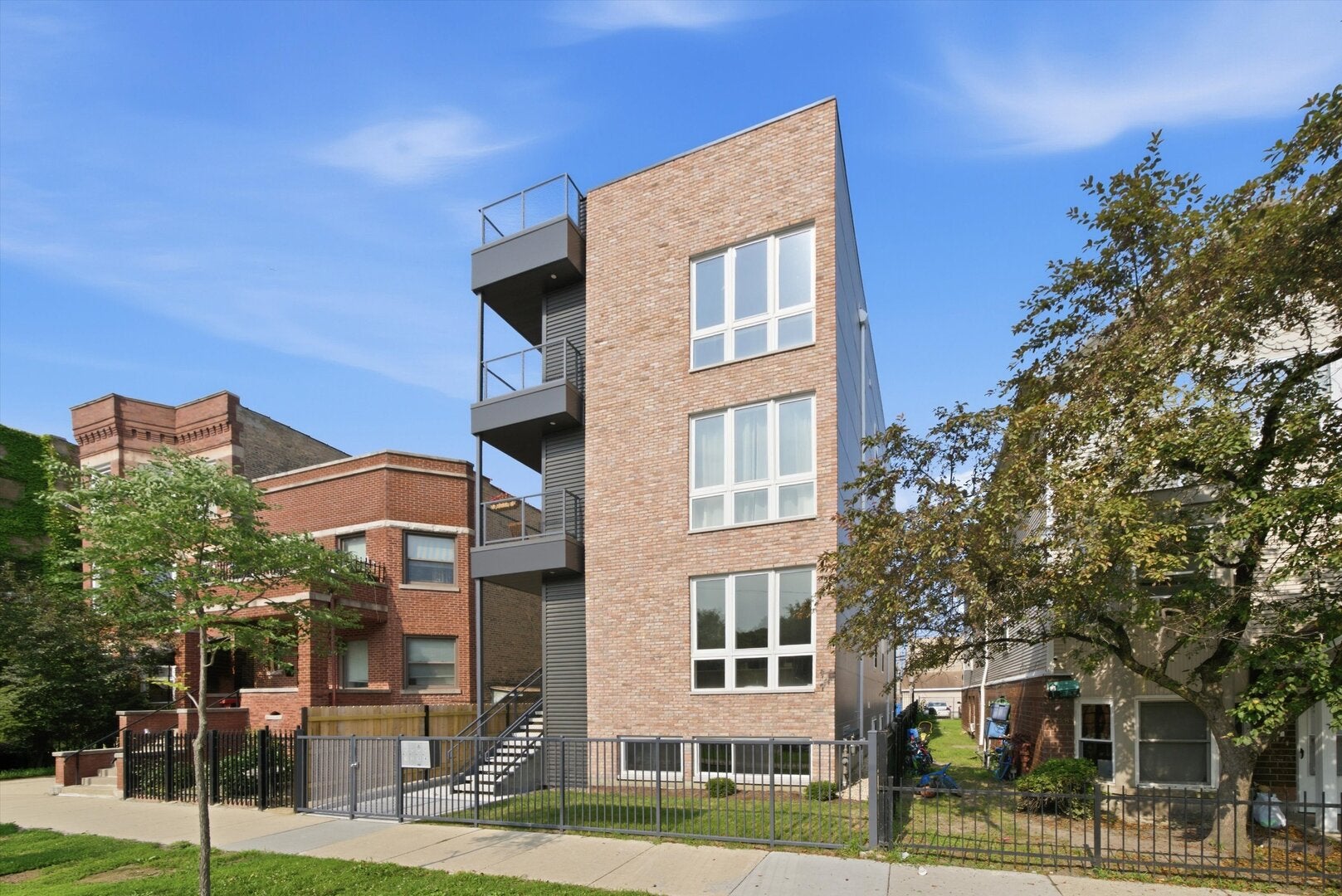 1244 N Kedzie Avenue 4 — photo