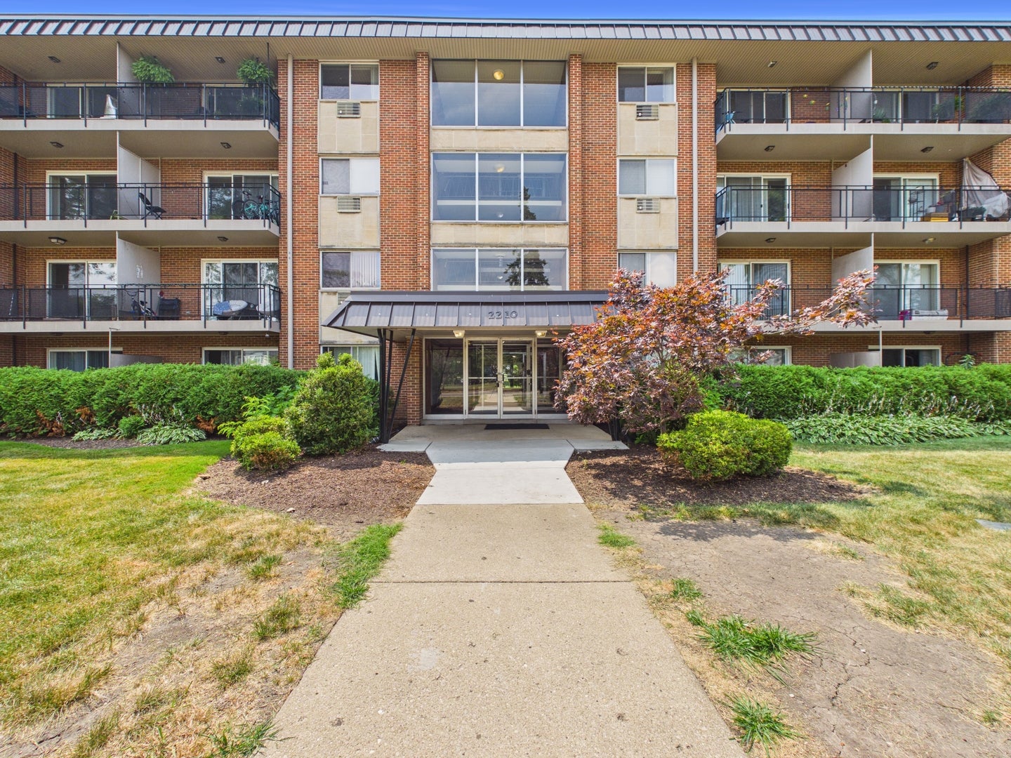 2210 S Goebbert Road 226 — photo