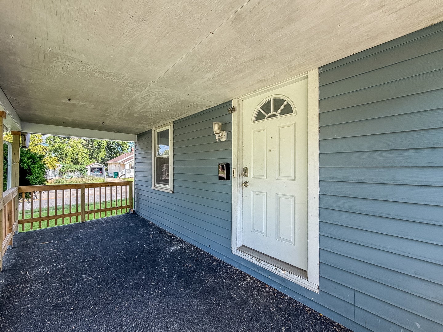 2195 e decatur st, DECATUR IL 62521 — photo 2