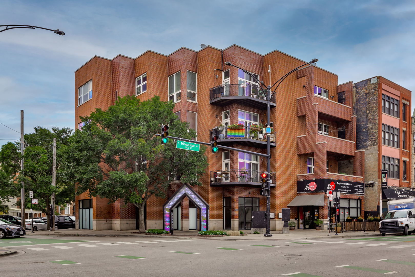 1395 N Milwaukee Avenue 3E — photo