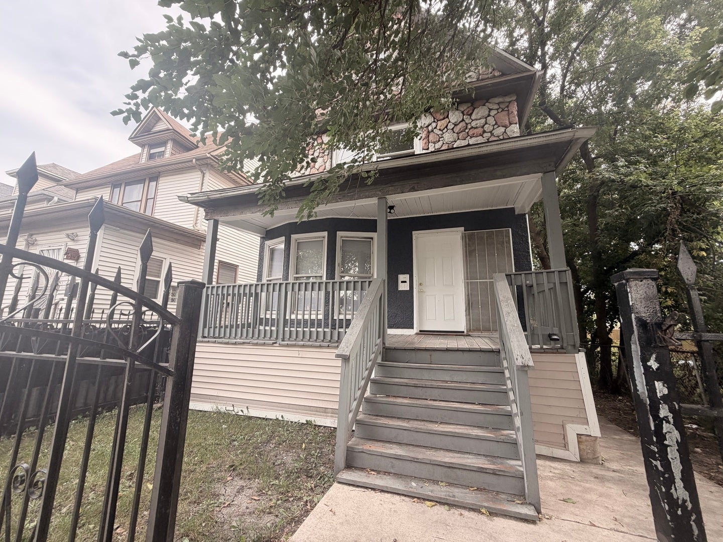 645 N Leamington Avenue — photo