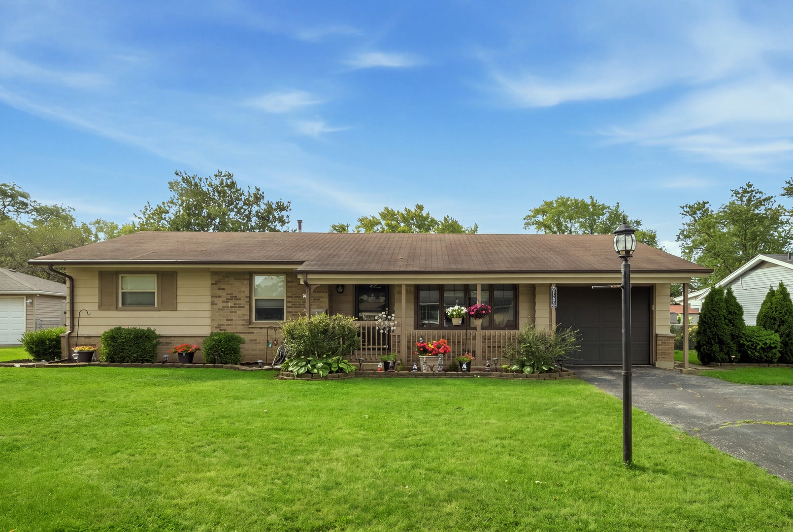 1231 Springdale Lane — photo