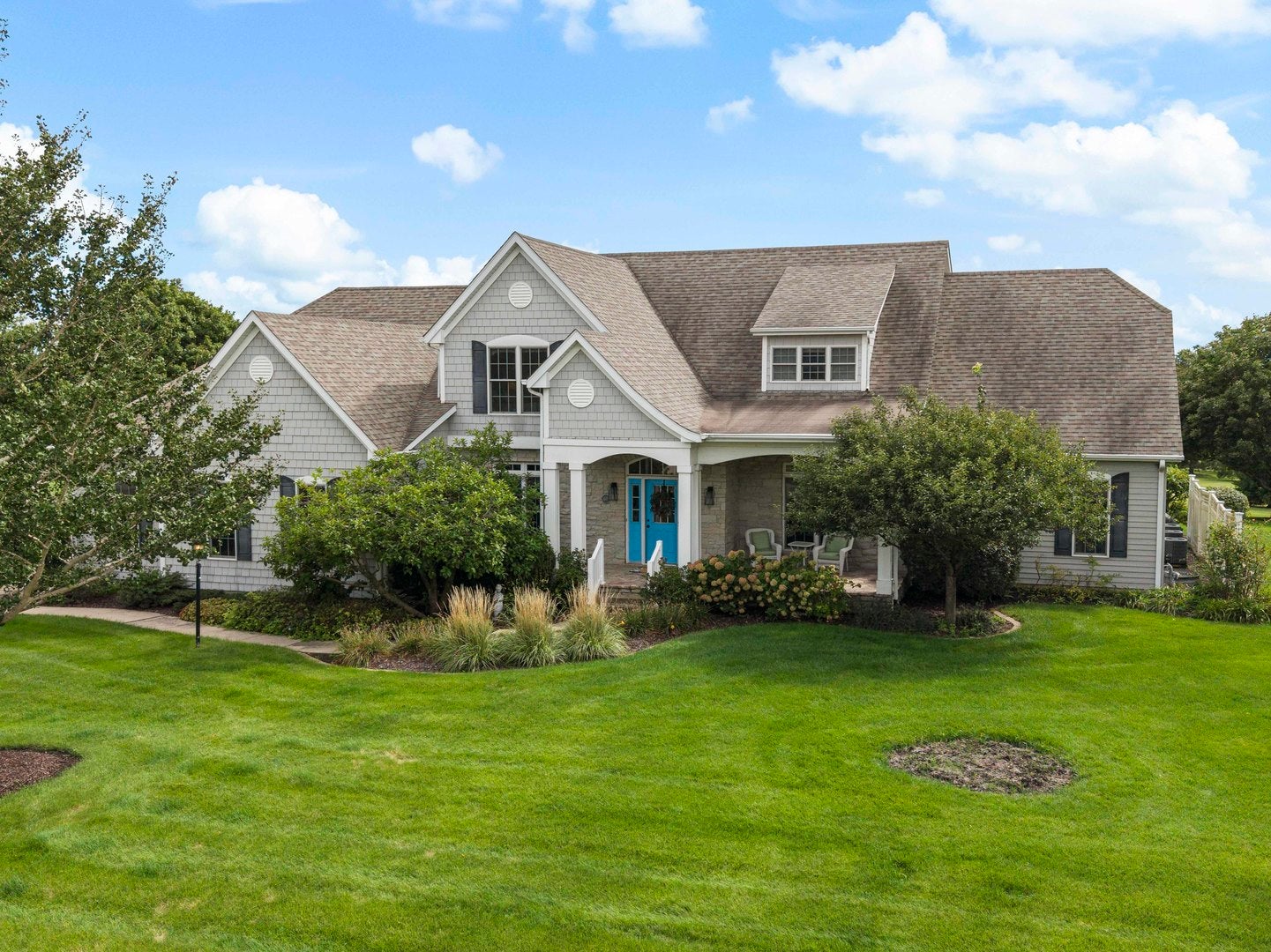 1555 Crimson King Court — photo