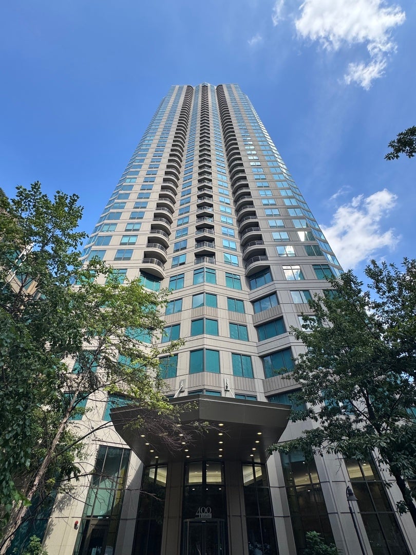 400 N Lasalle Drive 1303 — photo