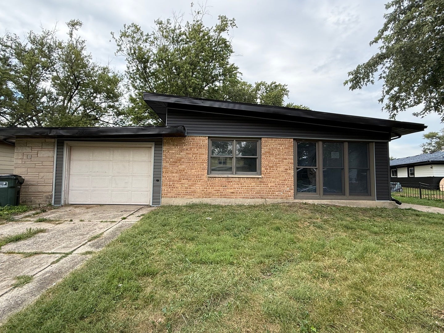 320 Sioux Street — photo