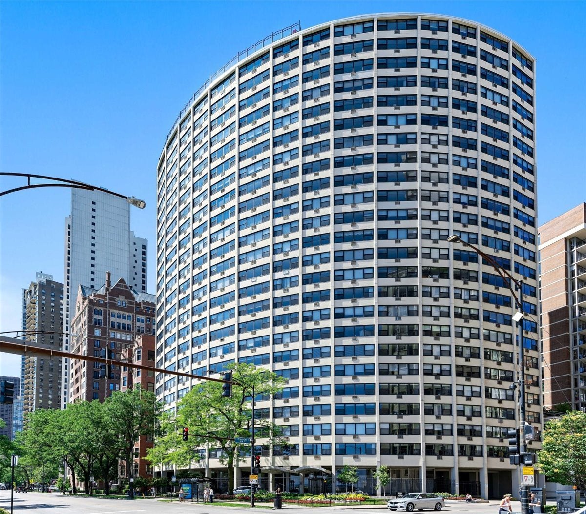 1150 N Lake Shore Drive 14K — photo