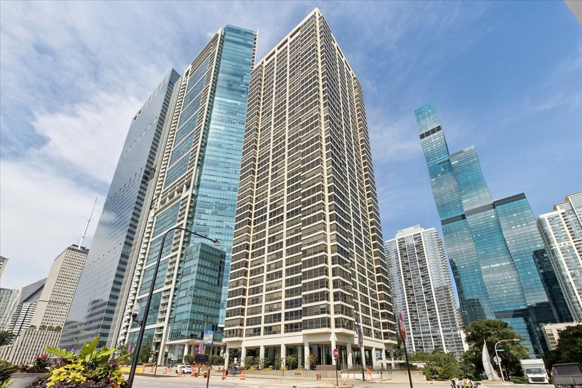 360 E Randolph Street 3205 — photo