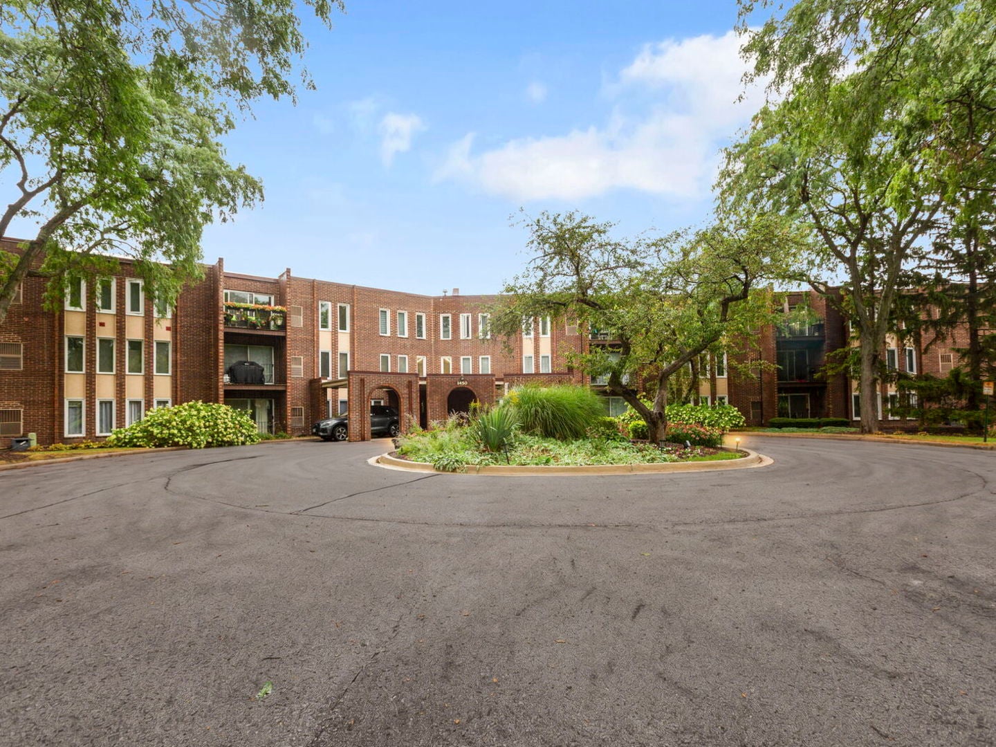 1450 W Sandpebble Drive 347 — photo