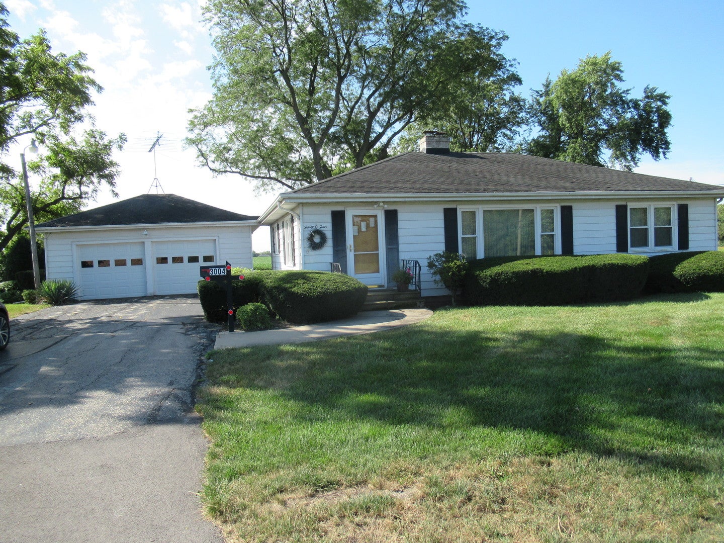 3004 E Laraway Road — photo