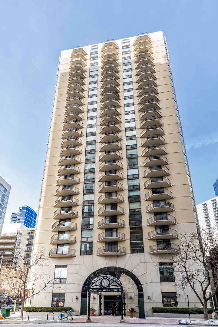 70 W Huron Street 802 — photo